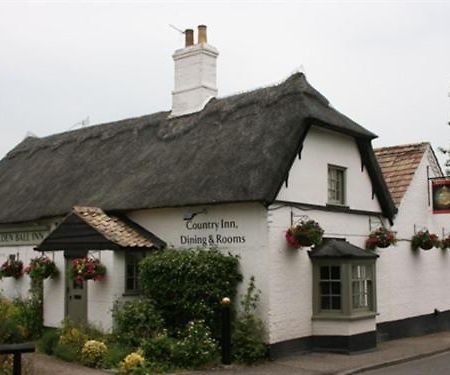 Golden Ball Hotel Elsworth Экстерьер фото